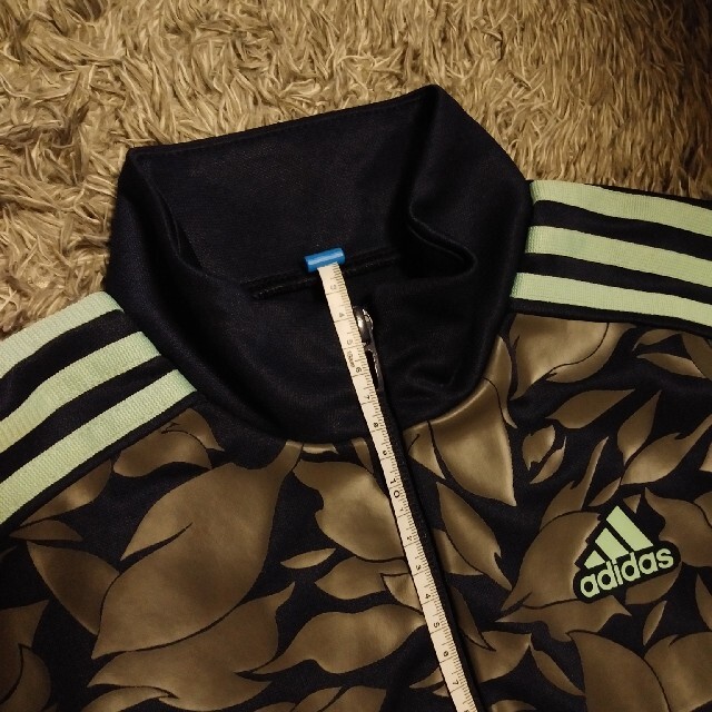 adidas(アディダス)のadidas　ジャージ上　160 キッズ/ベビー/マタニティのキッズ服女の子用(90cm~)(ジャケット/上着)の商品写真