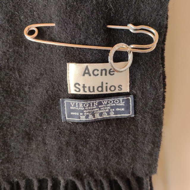 ACNE(アクネ)のアクネストゥディオズ 大判マフラーストール レディースのファッション小物(マフラー/ショール)の商品写真