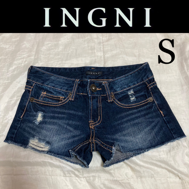 INGNI(イング)の１回着☆INGNIダメージデニムショートパンツSマウジースライエモダムルーア レディースのパンツ(ショートパンツ)の商品写真