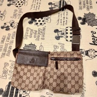 グッチ(Gucci)のGUCCI　ショルダーバッグ(ショルダーバッグ)