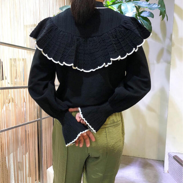 Lily Brown(リリーブラウン)のLily Brown 透かし編みフリルニットトップス レディースのトップス(ニット/セーター)の商品写真