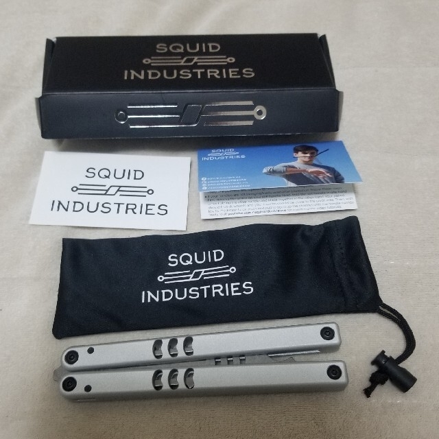 Squid Industres バタフライナイフトレーナー　Mako V4