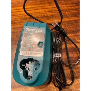 マキタ(Makita)のマキタ MAKITA 充電器DC10WA(掃除機)