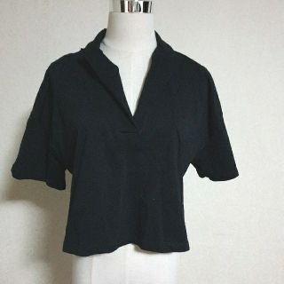 ザラ(ZARA)の【ザラ】Vネッククロップドトップス(Tシャツ(半袖/袖なし))