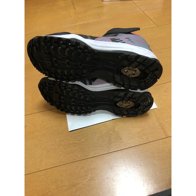 asics(アシックス)のスノーブーツ キッズ/ベビー/マタニティのキッズ靴/シューズ(15cm~)(ブーツ)の商品写真