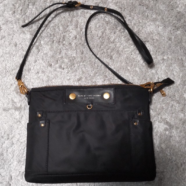 美品 MARC BY MARC JACOBS  ナイロンショルダーバッグ