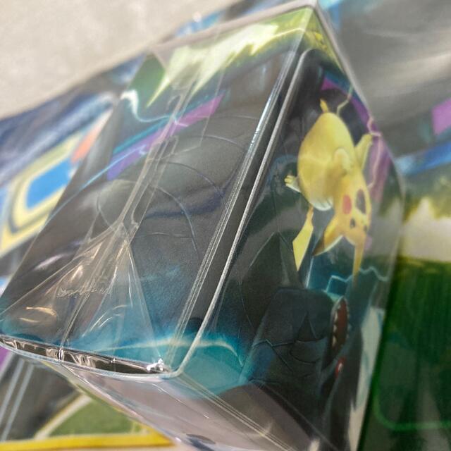 ポケモン - ピカチュウ&ゼクロム プレイマット+デッキケース ポケモン - ピカチュウ&ゼクロム プレイマット+デッキケース