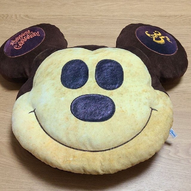 Disney(ディズニー)のミッキーパン クッション ぬいぐるみ 人形 エンタメ/ホビーのおもちゃ/ぬいぐるみ(キャラクターグッズ)の商品写真