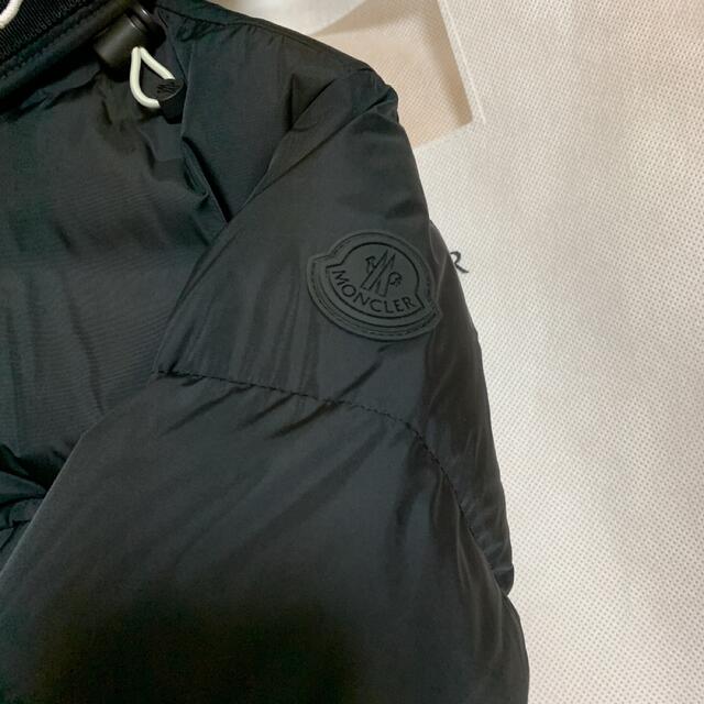 MONCLER(モンクレール)の新品　国内正規購入　モンクレール MONTCLA  ブラック メンズのジャケット/アウター(ダウンジャケット)の商品写真