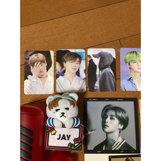 iKON(アイコン)のiKON ジナン コンバット ペンライト ステッカー タオル カード グッズ エンタメ/ホビーのCD(K-POP/アジア)の商品写真