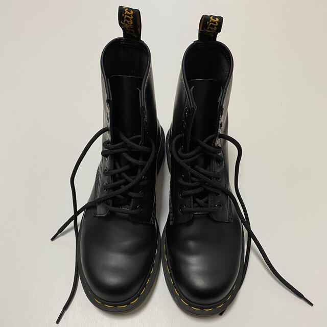 Dr.Martens(ドクターマーチン)の【にこ様専用】Dr.martens ブーツ 8ホール ブラック レディースの靴/シューズ(ブーツ)の商品写真