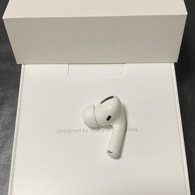 Apple(アップル)のエアーポッズ AirPodsPro R 右耳のみ スマホ/家電/カメラのオーディオ機器(ヘッドフォン/イヤフォン)の商品写真