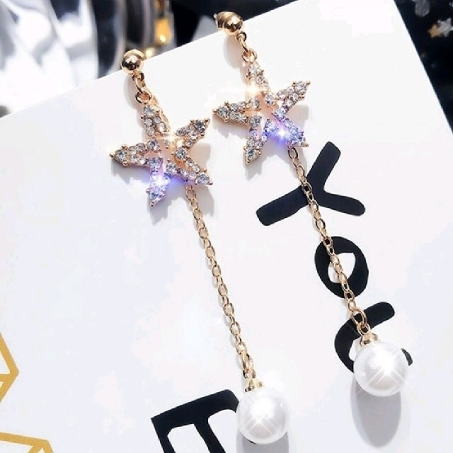 STAR JEWELRY(スタージュエリー)の◆インポートピアス◆ラス1要コメント◆キラキララインストーンスター&パールピアス レディースのアクセサリー(ピアス)の商品写真