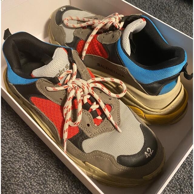 Balenciaga(バレンシアガ)の【Pakehara69様専用】aBALENCIAGA Triple S 42 メンズの靴/シューズ(スニーカー)の商品写真