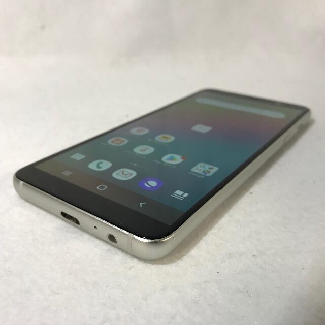 Galaxy(ギャラクシー)の【!!新品同様!!　SC-02L 】Galaxy Feel2 フロストホワイト スマホ/家電/カメラのスマートフォン/携帯電話(スマートフォン本体)の商品写真