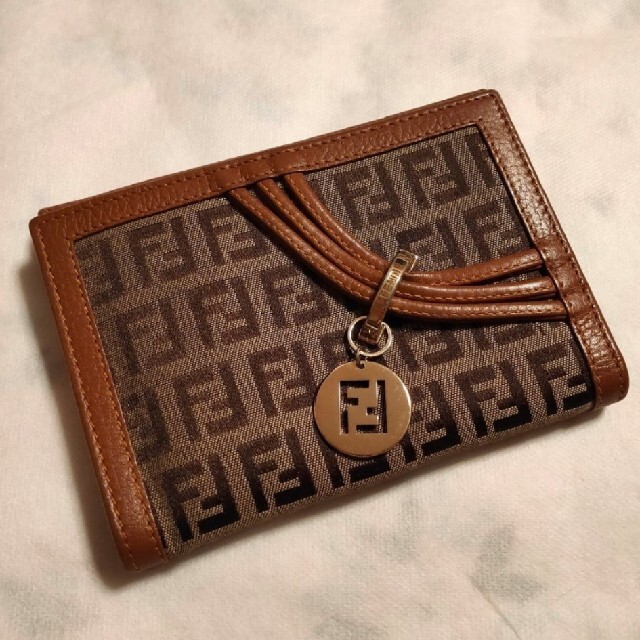 【美品】FENDI 財布