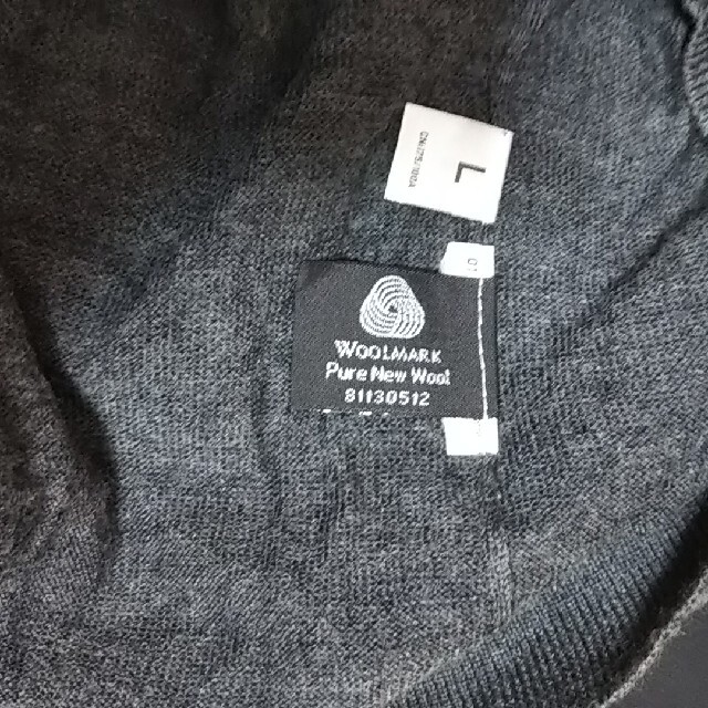 UNIQLO(ユニクロ)のユニクロ メンズ Vネック ニット Vネック セーター Lサイズ メンズのトップス(ニット/セーター)の商品写真