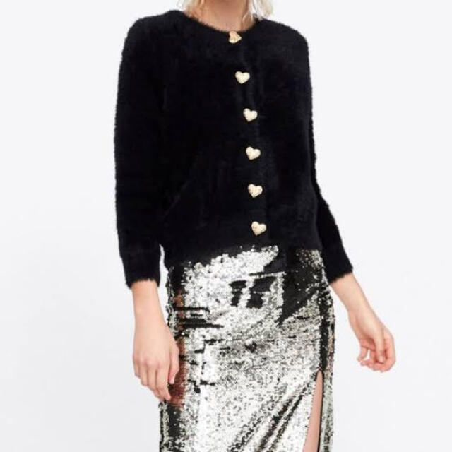 ZARA - ZARA ハートボタンカーディガンの通販 by shop|ザラなら ZARA - ZARA ハートボタンカーディガンの通販 by shop|ザラなら