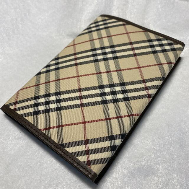 BURBERRY(バーバリー)のバーバリー　手帳カバー　ブックカバー ハンドメイドの文具/ステーショナリー(ブックカバー)の商品写真