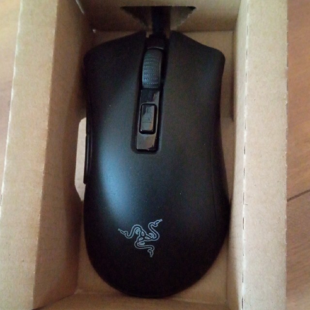 RAZER DEATHADDER V2 MINI レイザー ゲーミングマウス スマホ/家電/カメラのPC/タブレット(PC周辺機器)の商品写真