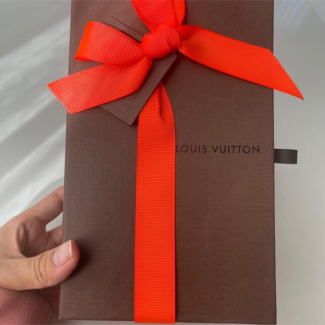 LOUIS VUITTON(ルイヴィトン)のルイヴィトン　財布　ボックス　箱　保存袋　21.5 × 13.5cm インテリア/住まい/日用品のオフィス用品(ラッピング/包装)の商品写真
