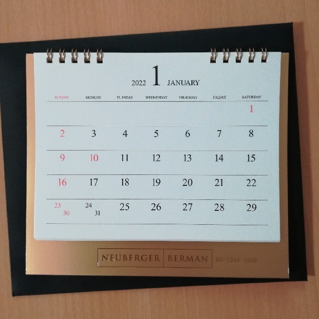 卓上カレンダー 2022 NEUBERGER BERMAN インテリア/住まい/日用品の文房具(カレンダー/スケジュール)の商品写真