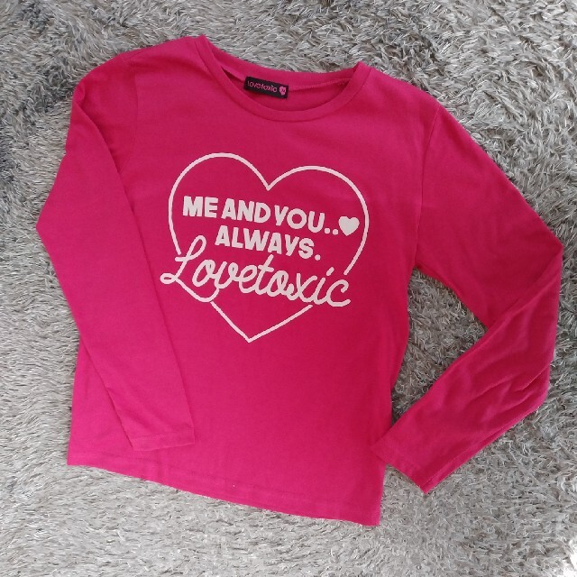 lovetoxic(ラブトキシック)のラブトキシック　ロングTシャツ　150 キッズ/ベビー/マタニティのキッズ服女の子用(90cm~)(Tシャツ/カットソー)の商品写真
