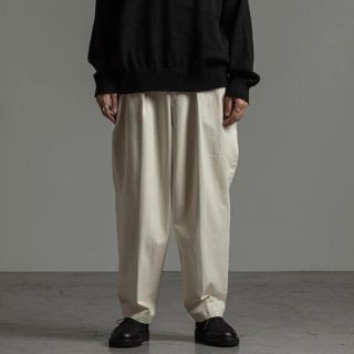 マーカウェア(MARKAWEAR)の試着のみMARKAWARE CLASSIC FIT TROUSERS エクリュ1(スラックス)