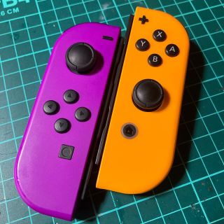 ニンテンドースイッチ(Nintendo Switch)のジョイコン  ★パープル・オレンジ★  作動品‼️(家庭用ゲーム機本体)