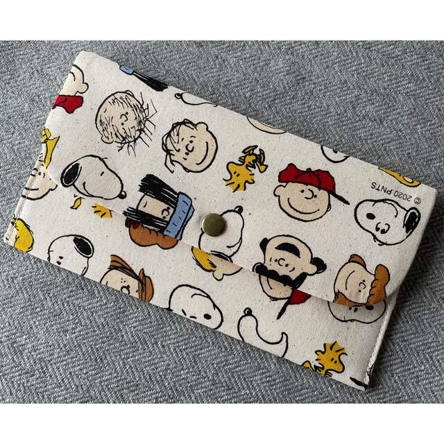 SNOOPY(スヌーピー)のスポンジボブさま専用 ハンドメイドのファッション小物(ポーチ)の商品写真