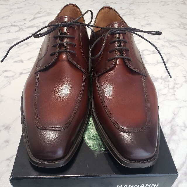 『緊急値下げ$』magnanni 新品未使用 茶 26～26.5cm