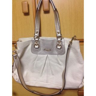 コーチ(COACH)のcoach コーチ 白レザートートバッグ(トートバッグ)