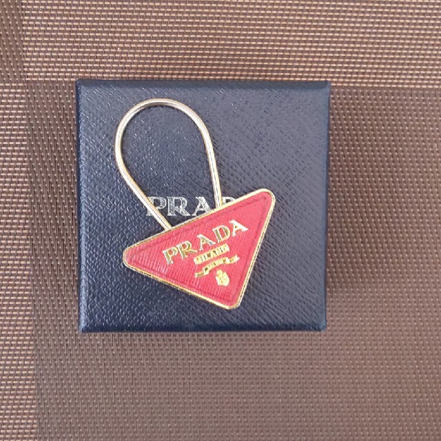 PRADA(プラダ)のm様専用。プラダキーホルダー レディースのファッション小物(キーホルダー)の商品写真