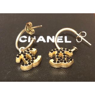 シャネル(CHANEL)のシャネル  フープ　ピアス　ココマーク　ブラック　ビジュー　ゴールド(ピアス)