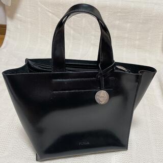 フルラ(Furla)の【FURLA】黒ハンドバッグ、美品フォーマル〜普段使いまで(ハンドバッグ)