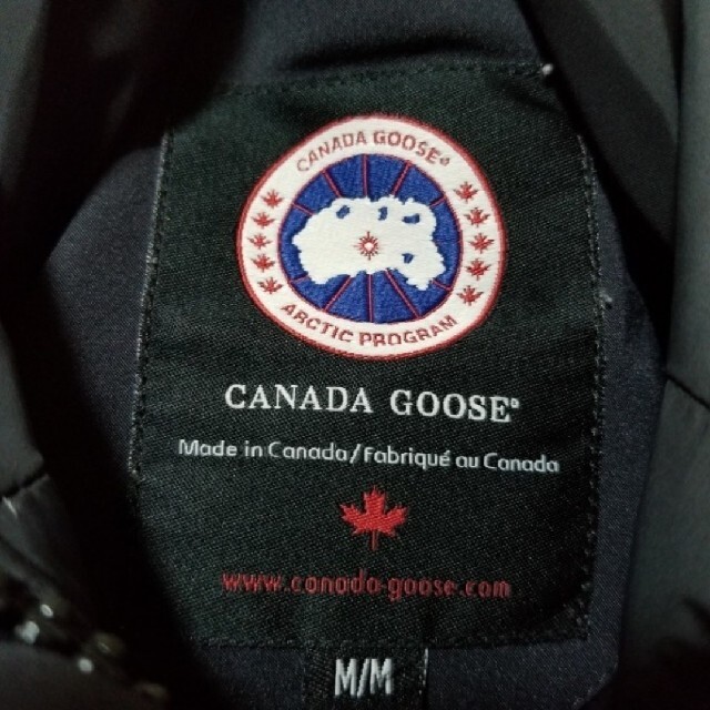 CANADA GOOSE(カナダグース)のカナダグース　ダウン　M レディースのジャケット/アウター(ダウンジャケット)の商品写真