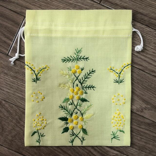 刺繍🌹 巾着袋　3枚セット　新品未使用 レディースのファッション小物(ポーチ)の商品写真