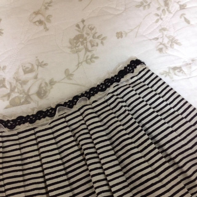 Lois CRAYON(ロイスクレヨン)のボーダー 花柄 スカート♡ レディースのスカート(ひざ丈スカート)の商品写真