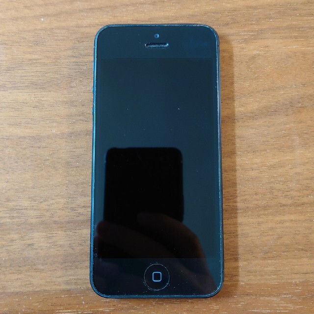 iPhone(アイフォーン)の[中古]iPhone5 64GB Black 本体 スマホ/家電/カメラのスマートフォン/携帯電話(スマートフォン本体)の商品写真