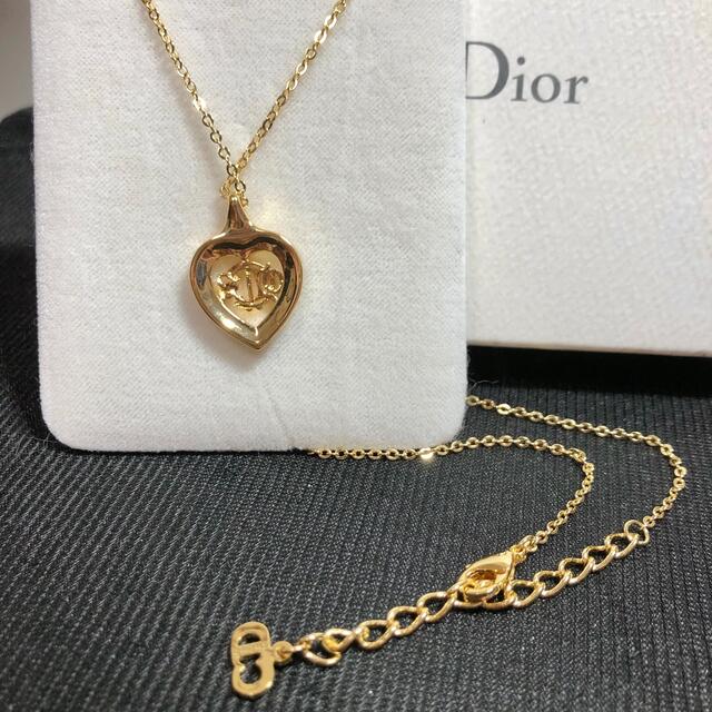 Christian Dior(クリスチャンディオール)の人気✨Christian Diorディオール　ハートラインスト―ン ネックレス レディースのアクセサリー(ネックレス)の商品写真