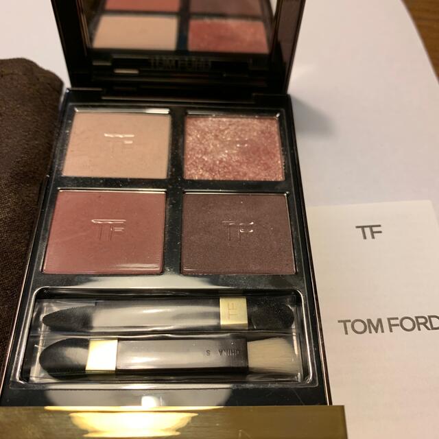 TOM FORD(トムフォード)の【ピクルス様専用】トムフォード　アイ カラー クォード 030インソレントローズ コスメ/美容のベースメイク/化粧品(アイシャドウ)の商品写真