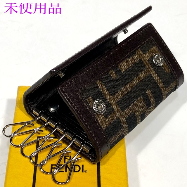 FENDI(フェンディ)のフェンディ　キーケース　ズッカ　6連/フェンディ　キーホルダー　ズッカ　6連 レディースのファッション小物(キーケース)の商品写真