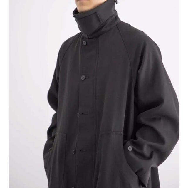 COMOLI(コモリ)のaubett　Back satin gabardine riding coat メンズのジャケット/アウター(ステンカラーコート)の商品写真