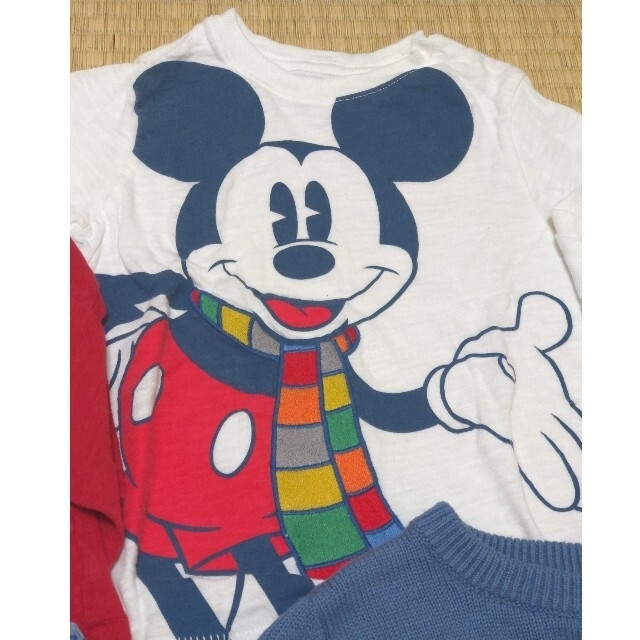 babyGAP(ベビーギャップ)のbabyGAP Tシャツ、セーター、ジーパン キッズ/ベビー/マタニティのキッズ服男の子用(90cm~)(Tシャツ/カットソー)の商品写真