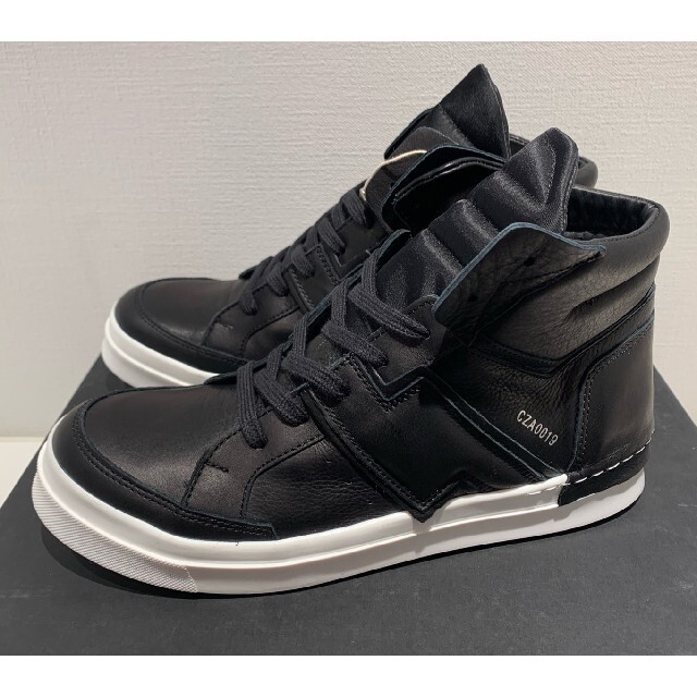 フラワープリント 新品❗️CINZIA ARAIA 本革ハイカットスニーカー