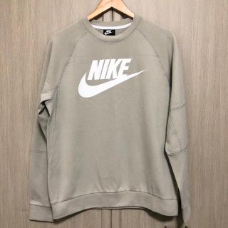 ナイキ(NIKE)のNIKE トレーナー(スウェット)