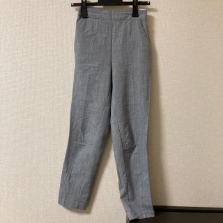 ジーユー(GU)のGU グレーテーパードパンツ※購入者様決定済※(カジュアルパンツ)