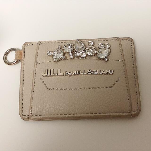 JILL by JILLSTUART(ジルバイジルスチュアート)のジルスチュアート パスケース 定期入れ ビジュー パスケース バニラ レディースのファッション小物(名刺入れ/定期入れ)の商品写真