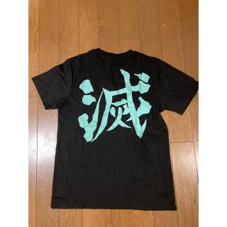 鬼滅の刃フィギュア5体とボトルTシャツ。