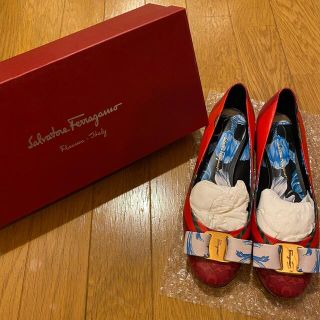 サルヴァトーレフェラガモ(Salvatore Ferragamo)の【美品✨】フェラガモ　パンプス　6D(バレエシューズ)